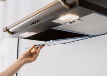 Elica Davlumbaz Karbon Filtre Temizliği Neden Önemli?