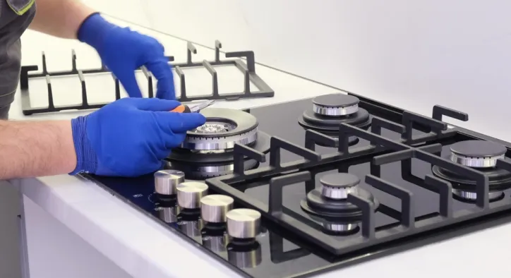 Elica Ocak Sürekli Çakıyor: "Tık Tık" Sesi Duyunca Ne Yapmalısınız?